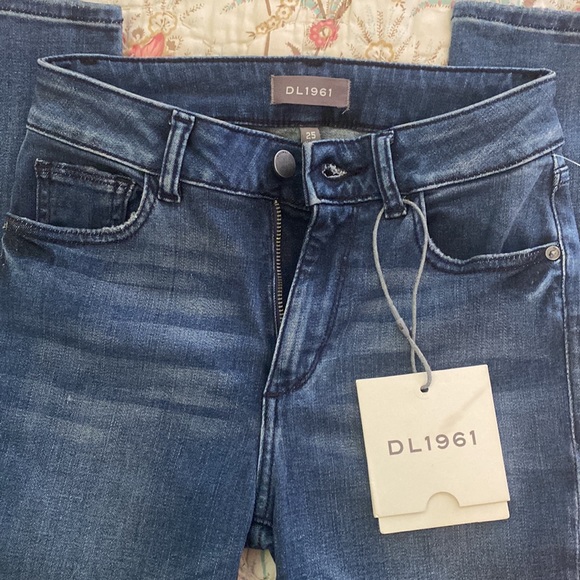 DL1961 - Florence Skinny in Bates Denim Jeans NWT - Picture 12 of 15